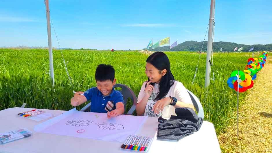 2026 진봉새만금보리밭축제 (3).jpg