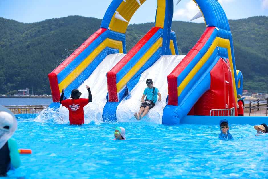 Geoje Summer Marine Festival water play Water Festa site