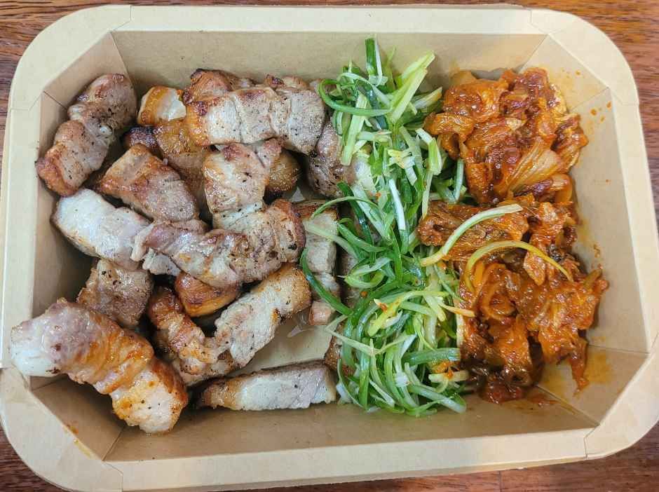 영동와인 삼겹김치구이