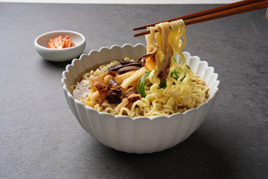 송이능이 산중라면