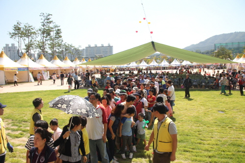 Haetsalare Janghowon Pfirsichfestival