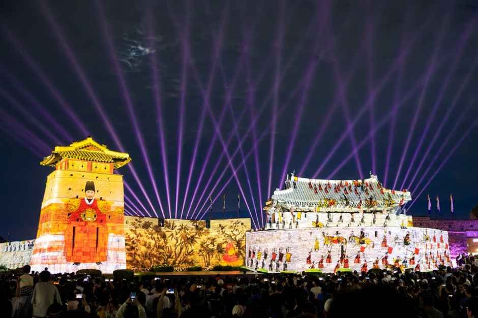 2026 수원화성 미디어아트 (1).jpg