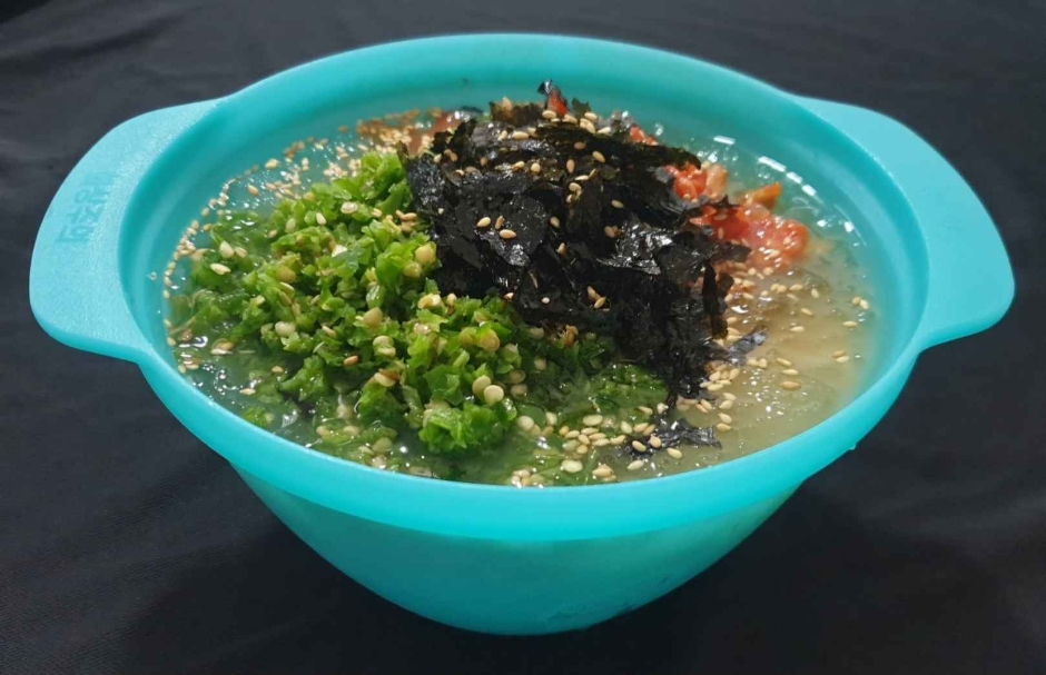 매운 김치말이국수